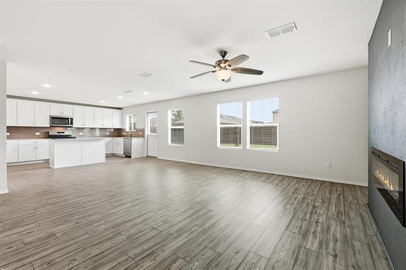 16036 Crews Avenue, Haslet TX 76052 - Photo 9