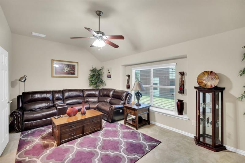 900 Ginger Trail, DeSoto TX 75115 - Photo 3