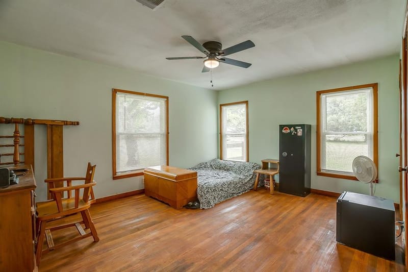 300 S Caddo Street, Lipan TX 76462 - Photo 23