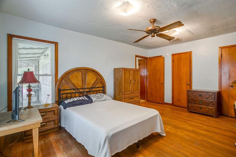 300 S Caddo Street, Lipan TX 76462 - Photo 27