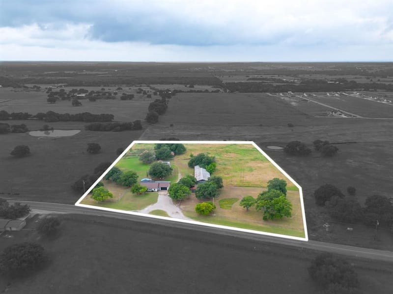 300 S Caddo Street, Lipan TX 76462 - Photo 2