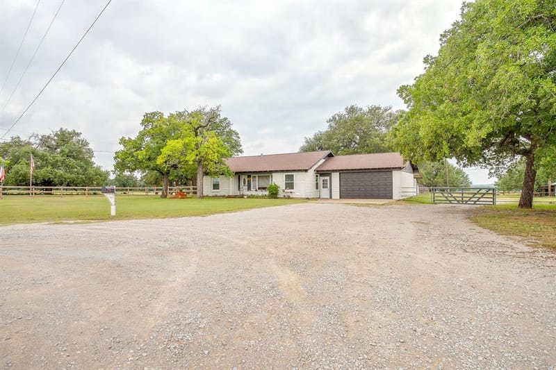 300 S Caddo Street, Lipan TX 76462 - Photo 6