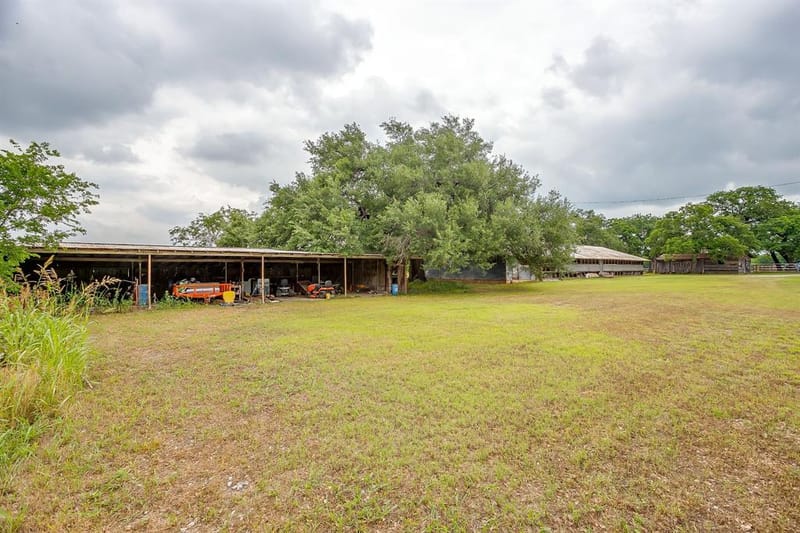 300 S Caddo Street, Lipan TX 76462 - Photo 34