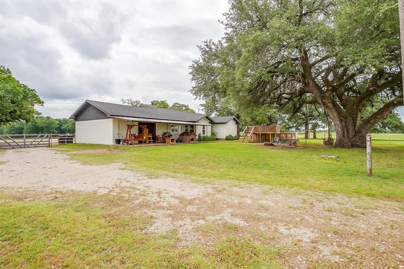 300 S Caddo Street, Lipan TX 76462 - Photo 33
