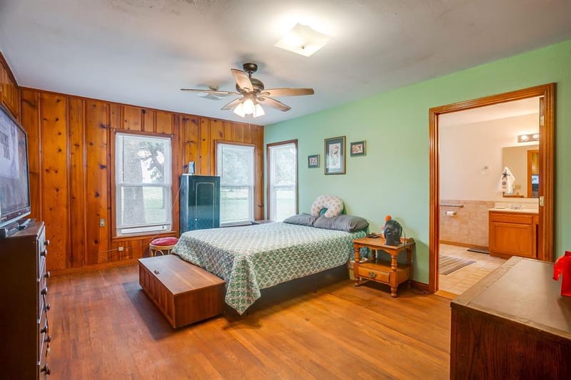 300 S Caddo Street, Lipan TX 76462 - Photo 18