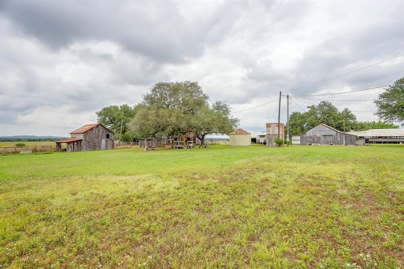 300 S Caddo Street, Lipan TX 76462 - Photo 40