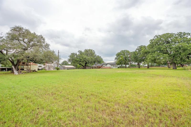 300 S Caddo Street, Lipan TX 76462 - Photo 39