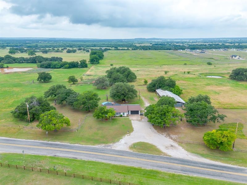 300 S Caddo Street, Lipan TX 76462 - Photo 4