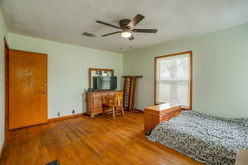300 S Caddo Street, Lipan TX 76462 - Photo 25
