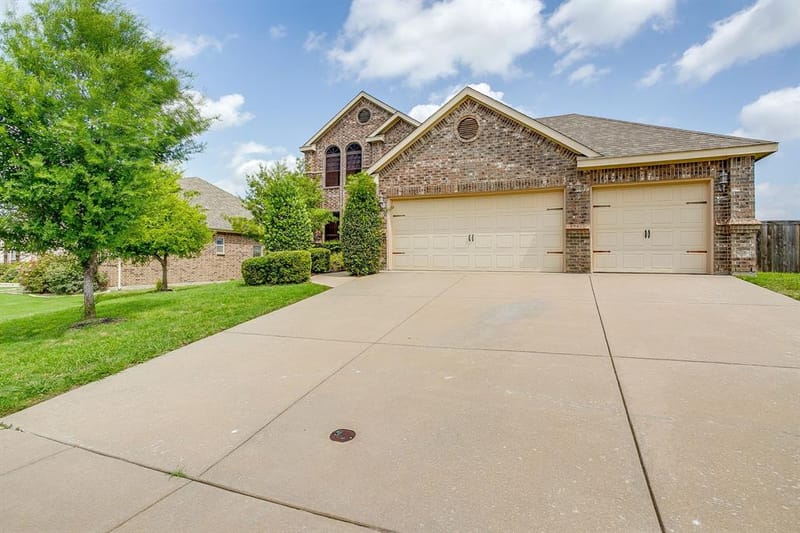 1537 Silverstone Drive, Weatherford TX 76087 - Photo 3