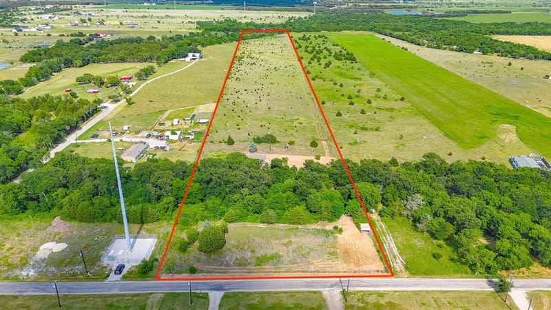 1612 Wilson Road, Waxahachie TX 75165