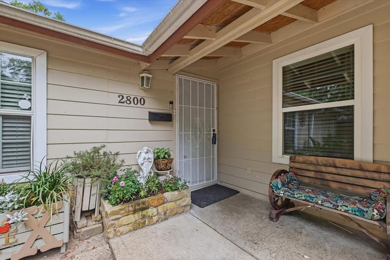 2800 Brockbank Drive, Irving TX 75062 - Photo 3
