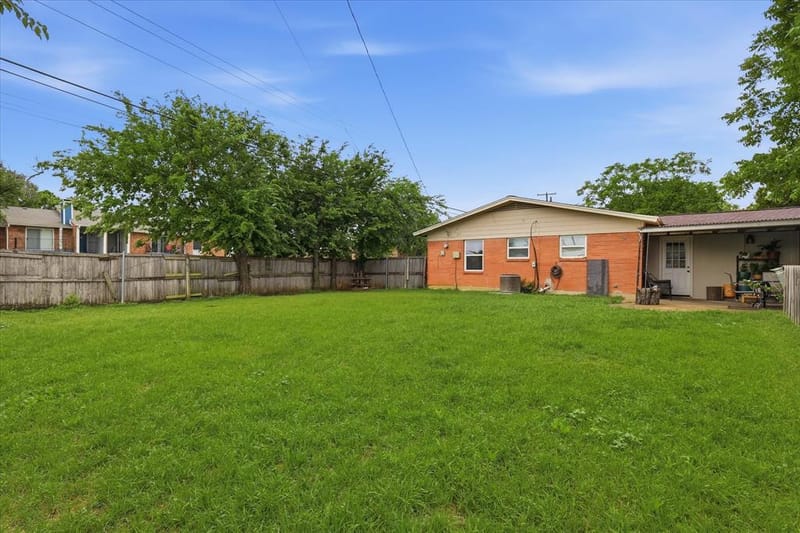 2800 Brockbank Drive, Irving TX 75062 - Photo 36
