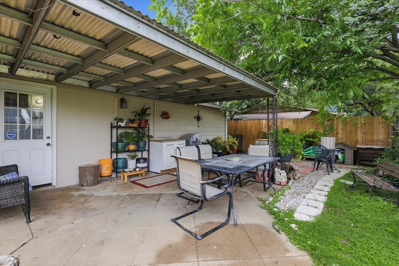 2800 Brockbank Drive, Irving TX 75062 - Photo 32