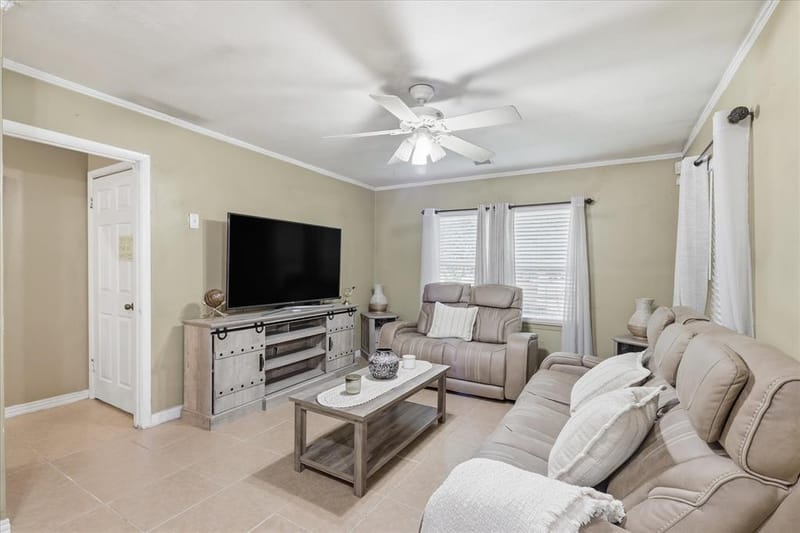 2800 Brockbank Drive, Irving TX 75062 - Photo 5