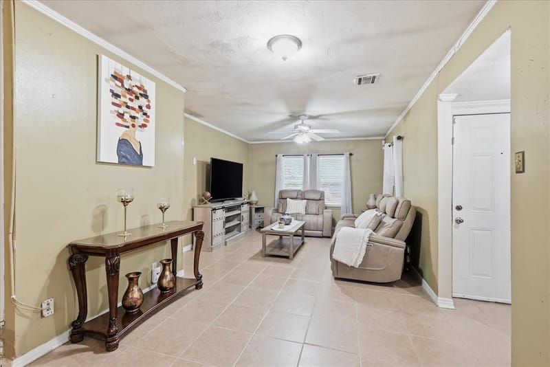 2800 Brockbank Drive, Irving TX 75062 - Photo 9