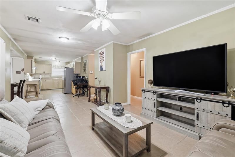 2800 Brockbank Drive, Irving TX 75062 - Photo 8