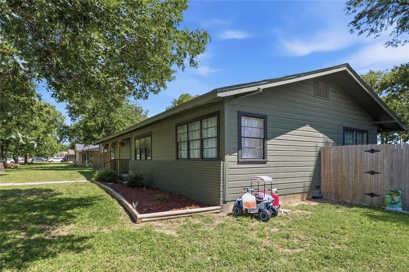 1908 8th Street, Brownwood TX 76801 - Photo 36