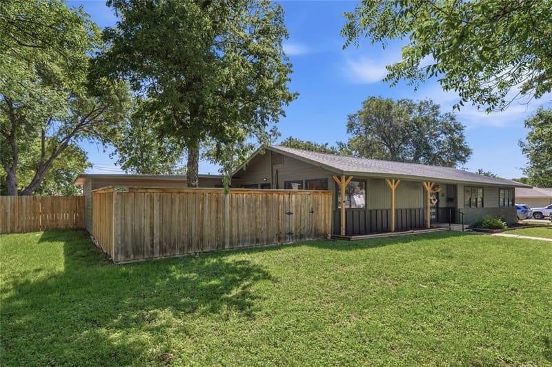1908 8th Street, Brownwood TX 76801 - Photo 35