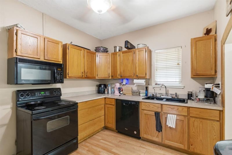 525 S Austin Street, De Leon TX 76444 - Photo 10