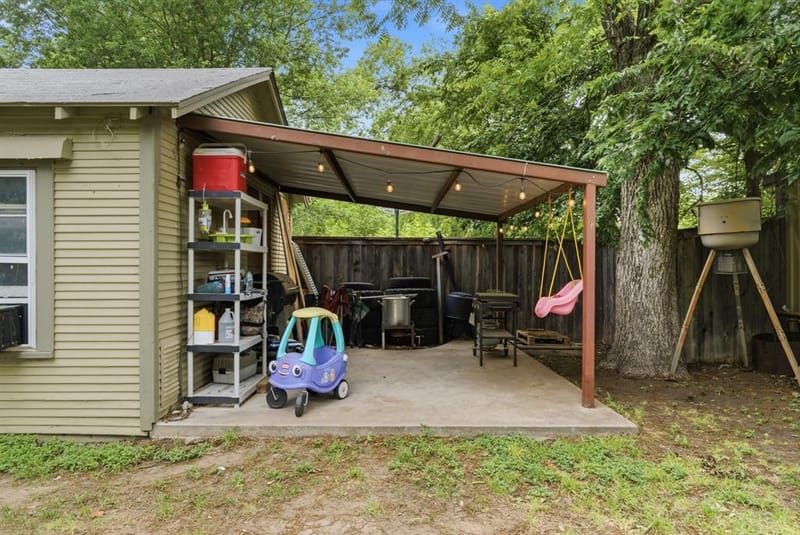 525 S Austin Street, De Leon TX 76444 - Photo 18