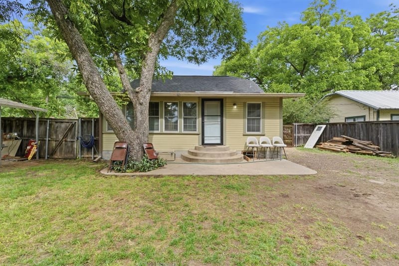 525 S Austin Street, De Leon TX 76444 - Photo 4