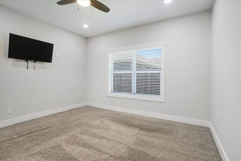 1226 W Elm Street, Denison TX 75020 - Photo 17
