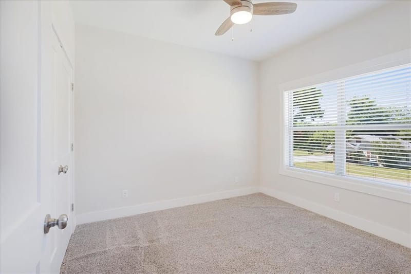 1226 W Elm Street, Denison TX 75020 - Photo 24