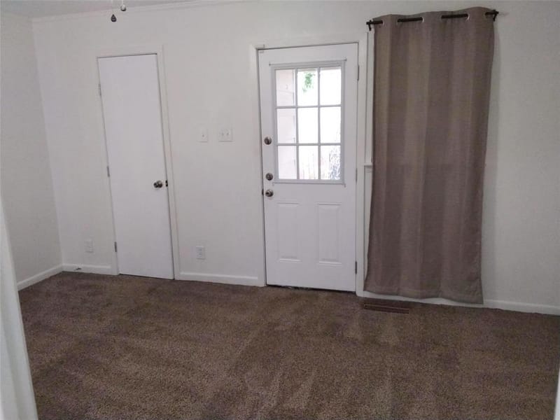 423 Columbia Circle, Irving TX 75062 - Photo 23