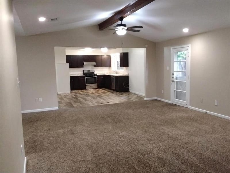 423 Columbia Circle, Irving TX 75062 - Photo 10