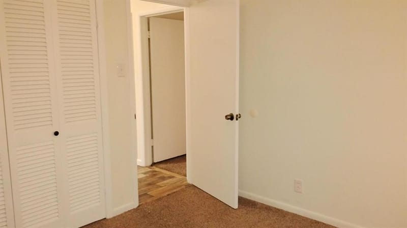 423 Columbia Circle, Irving TX 75062 - Photo 29