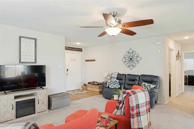 816 Ravenwood Lane, Van Alstyne TX 75495 - Photo 6