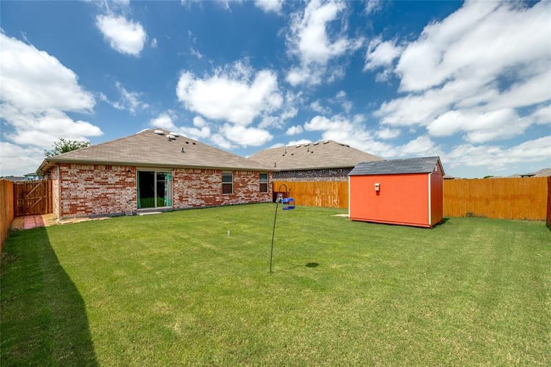 816 Ravenwood Lane, Van Alstyne TX 75495 - Photo 24