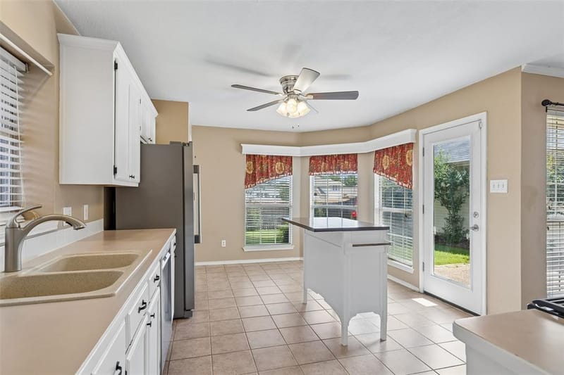 1549 Waterford Drive, Lewisville TX 75077 - Photo 12
