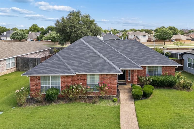 1549 Waterford Drive, Lewisville TX 75077 - Photo 10