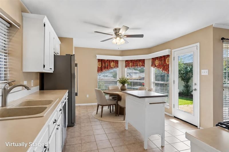 1549 Waterford Drive, Lewisville TX 75077 - Photo 11