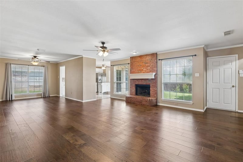 1549 Waterford Drive, Lewisville TX 75077 - Photo 4