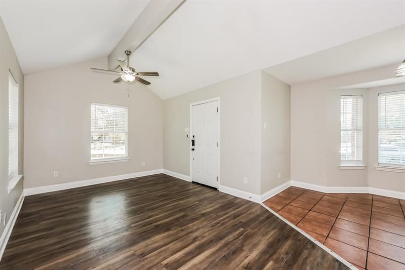 10522 Woodleaf Drive, Dallas TX 75227 - Photo 2