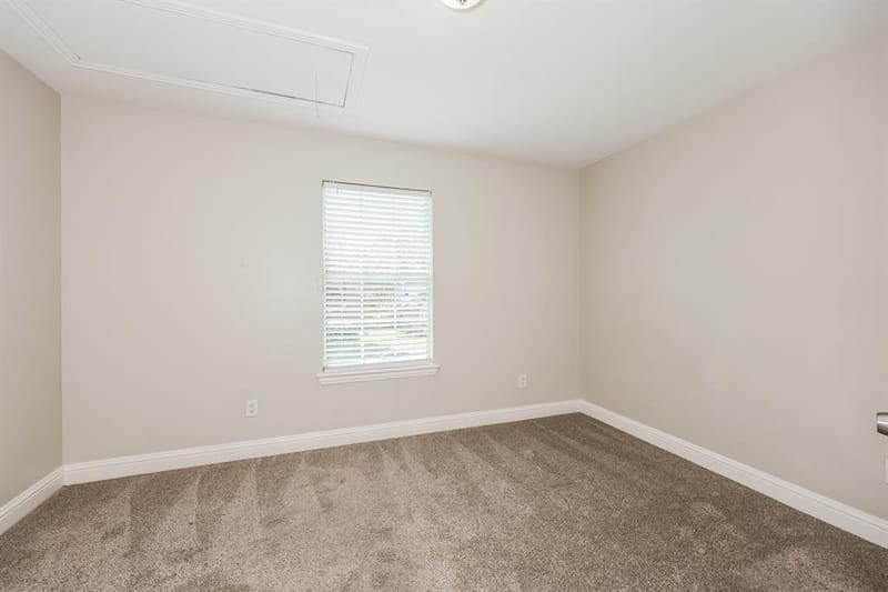 10522 Woodleaf Drive, Dallas TX 75227 - Photo 14