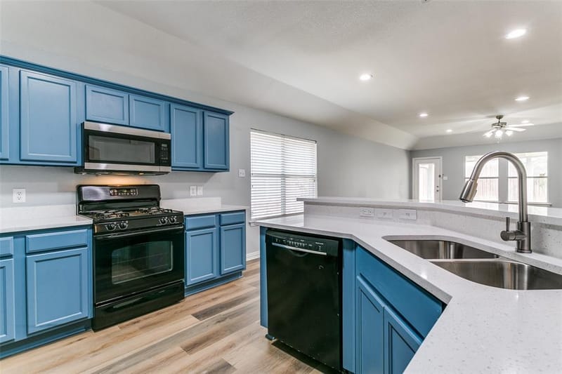 815 Creekside Drive, Little Elm TX 75068 - Photo 12