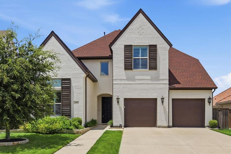 1713 Roundtree Circle E, Fort Worth TX 76008 - Photo 3