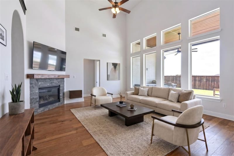 1713 Roundtree Circle E, Fort Worth TX 76008