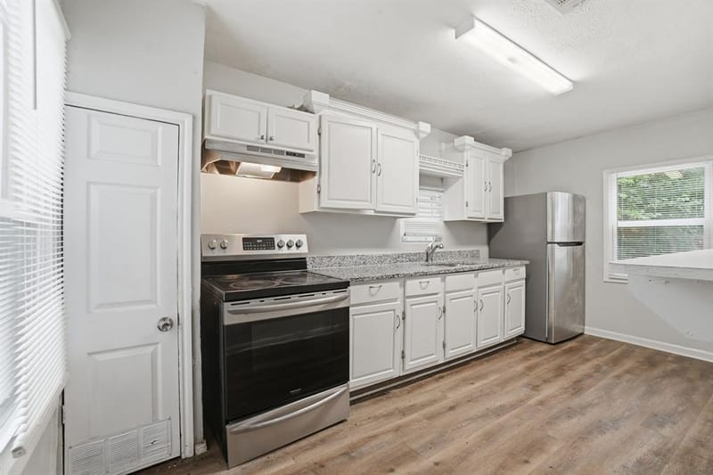 2547 Wilton Avenue, Dallas TX 75211 - Photo 12