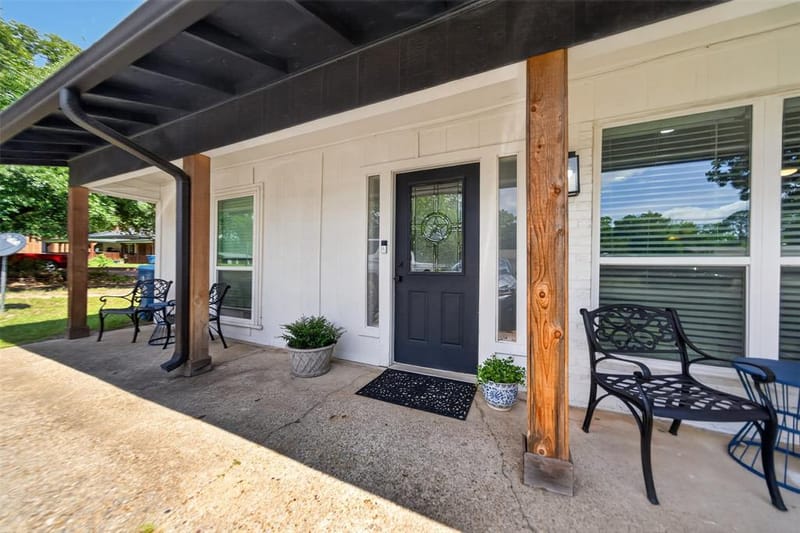 614 Colonial Drive, Athens TX 75751 - Photo 2