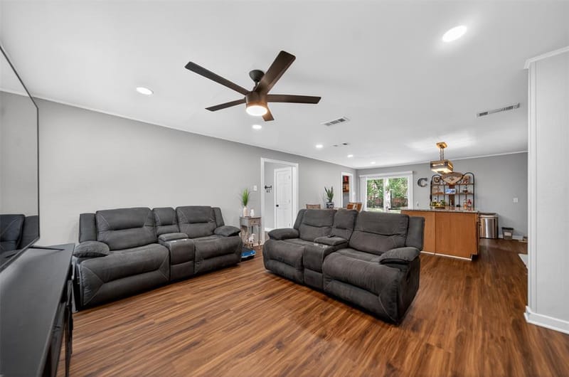 614 Colonial Drive, Athens TX 75751 - Photo 6