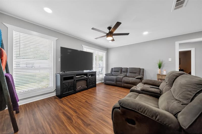 614 Colonial Drive, Athens TX 75751 - Photo 5