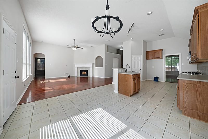 10910 Blackberry Lane, Frisco TX 75033 - Photo 9