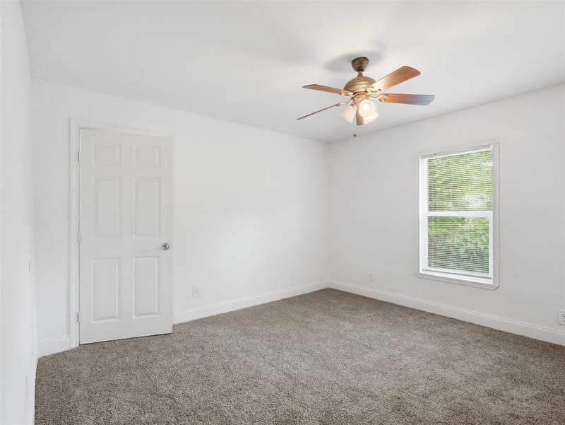 304 W Texas Street, Denison TX 75020 - Photo 16