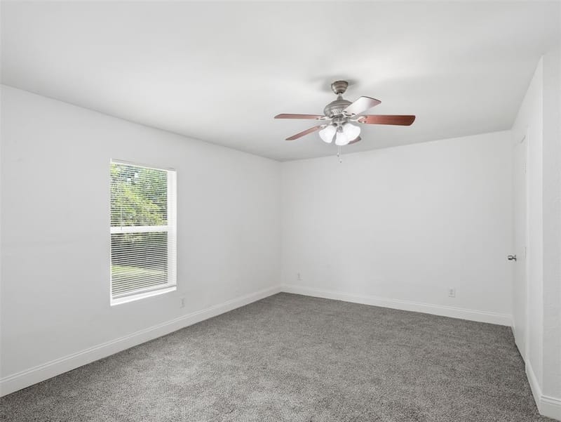 304 W Texas Street, Denison TX 75020 - Photo 12