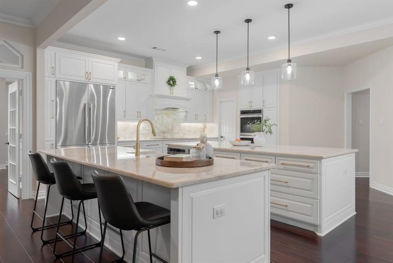 302 W Charlottesville Avenue, Colleyville TX 76034